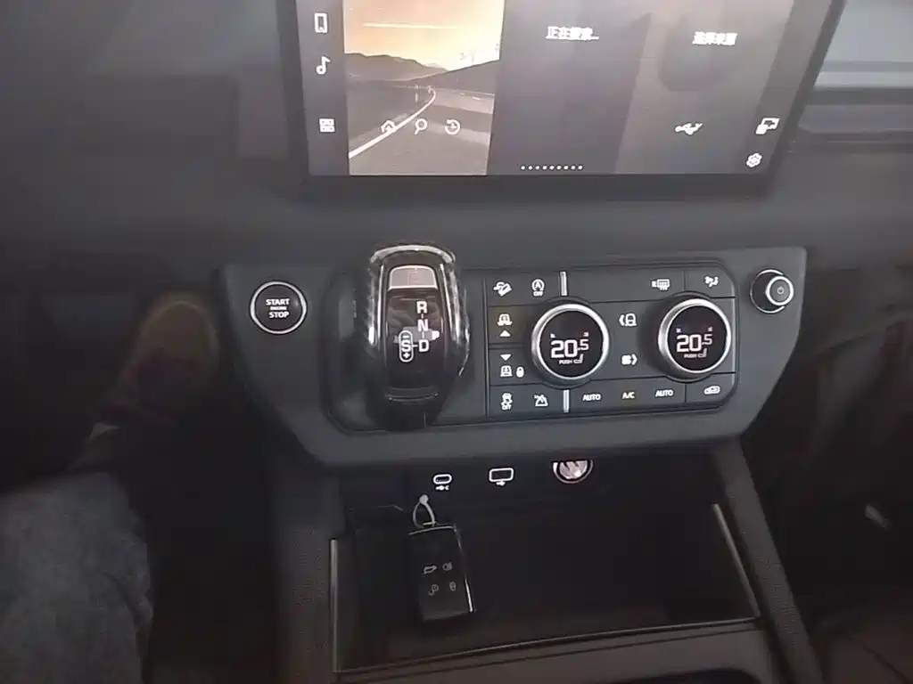 Land Rover Defender — миниатюра 14
