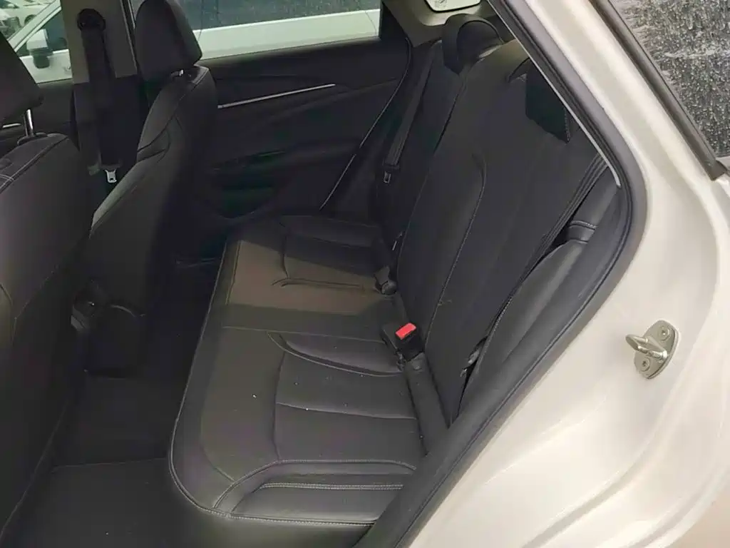 Buick Excelle — миниатюра 13