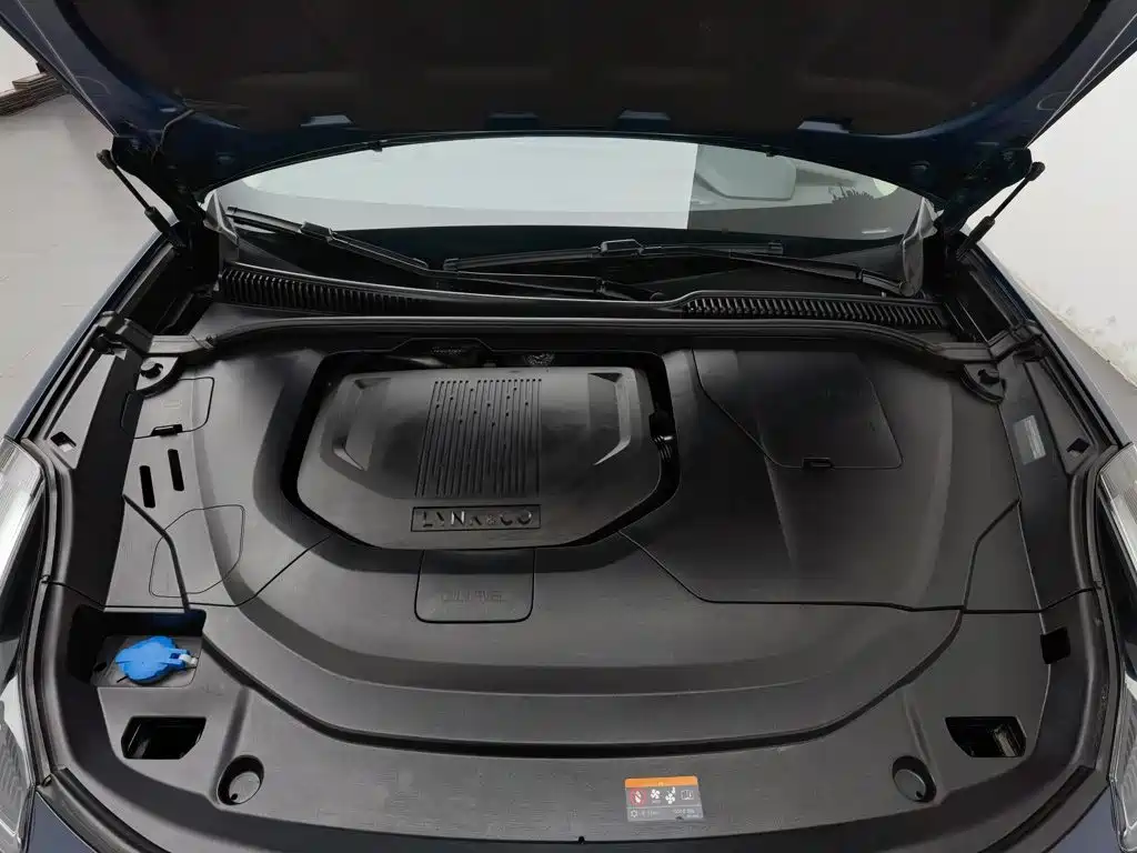 Lynk & Co 06 — миниатюра 6