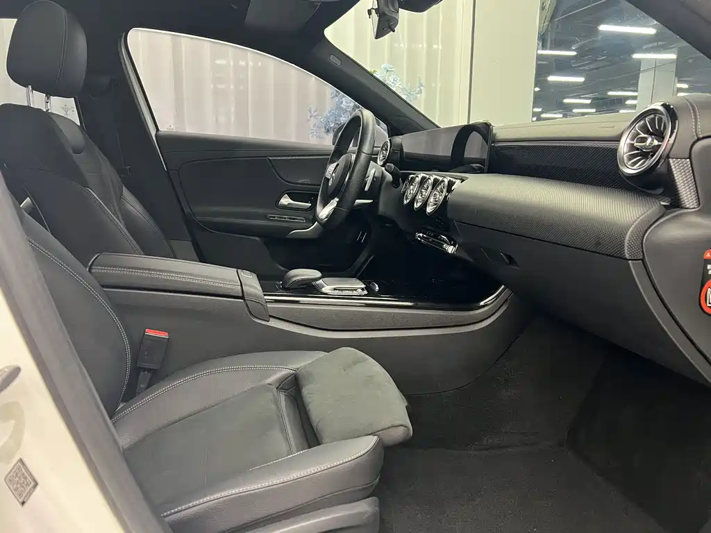 Mercedes-Benz A-Class — миниатюра 6