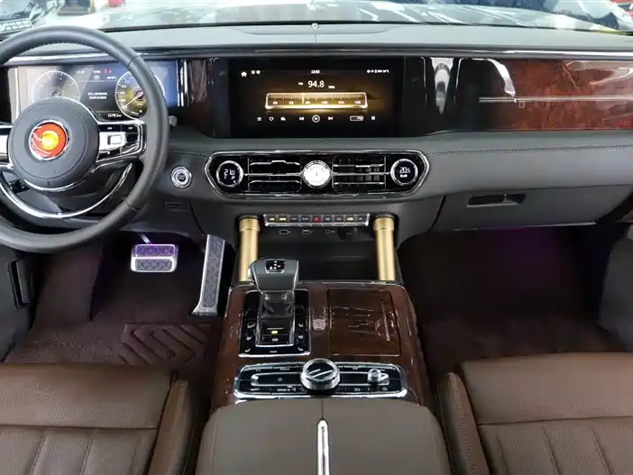 Hongqi Golden Sunflower Guoyao 4.0T Premium Baron Flagship Edition 4 seats, фото 20
