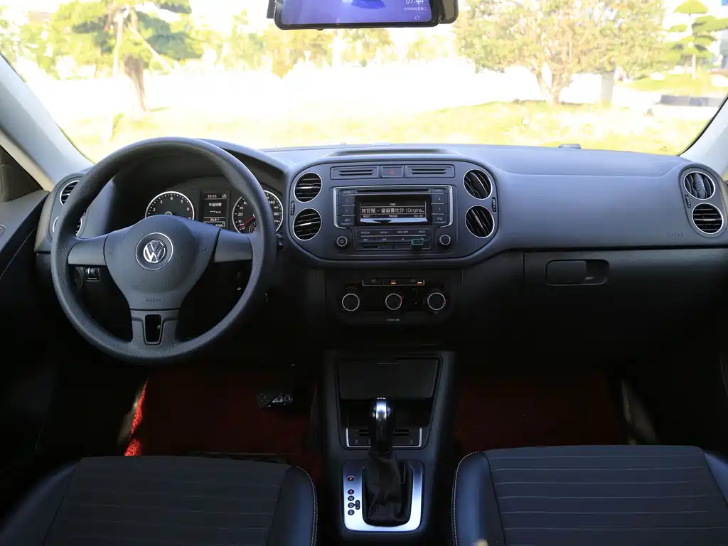 Volkswagen Tiguan — миниатюра 4