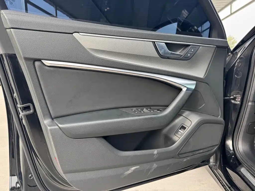 Audi A6L — миниатюра 8