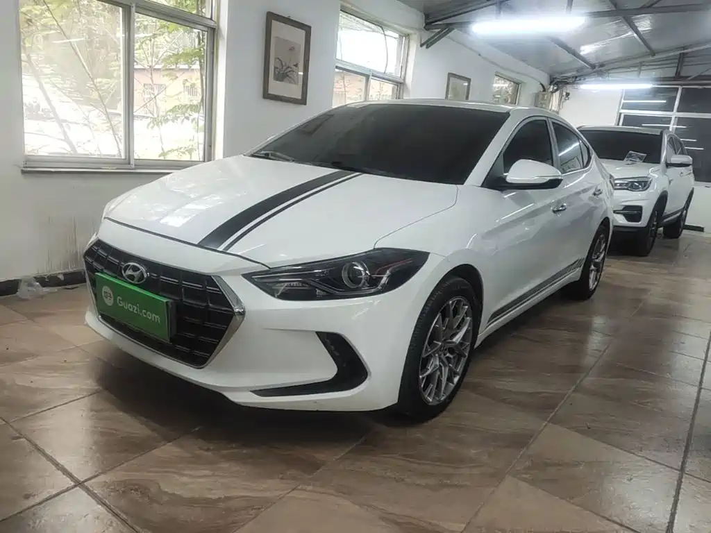 Hyundai Elantra — миниатюра 2