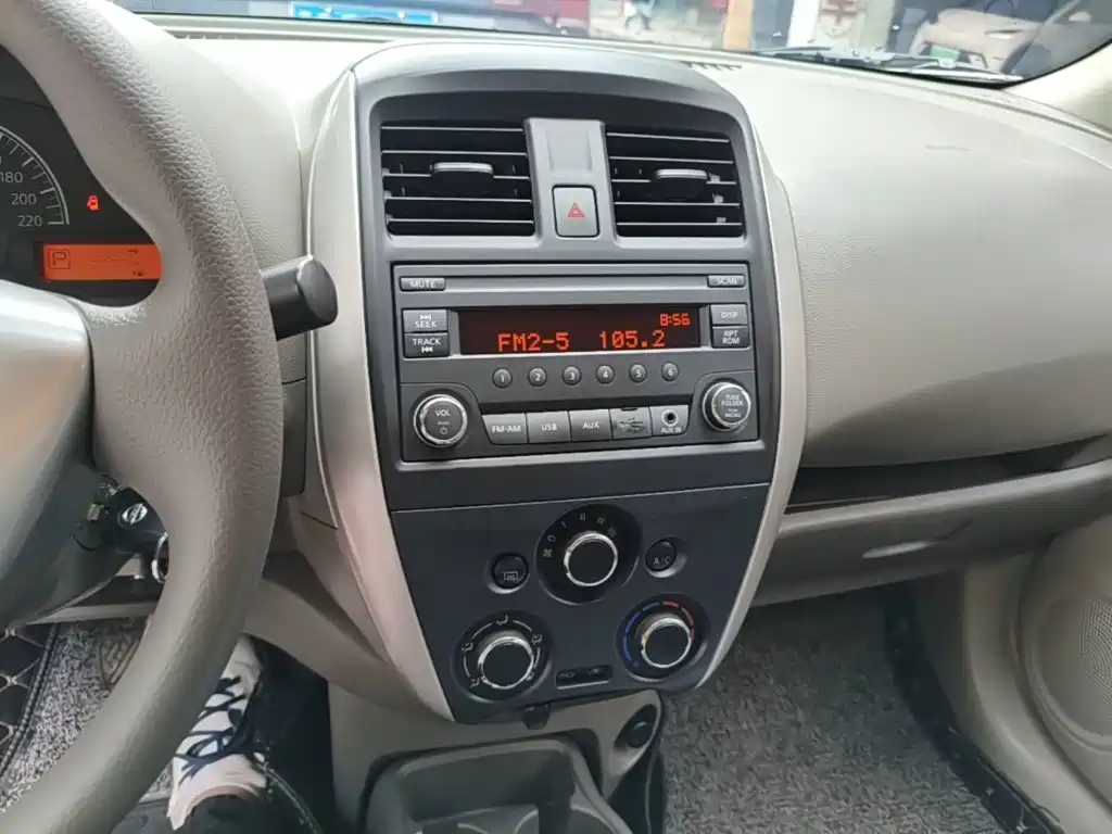 Nissan Sunny — миниатюра 13