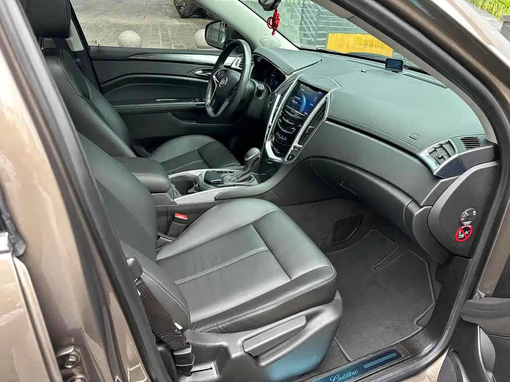 Cadillac SRX — миниатюра 31
