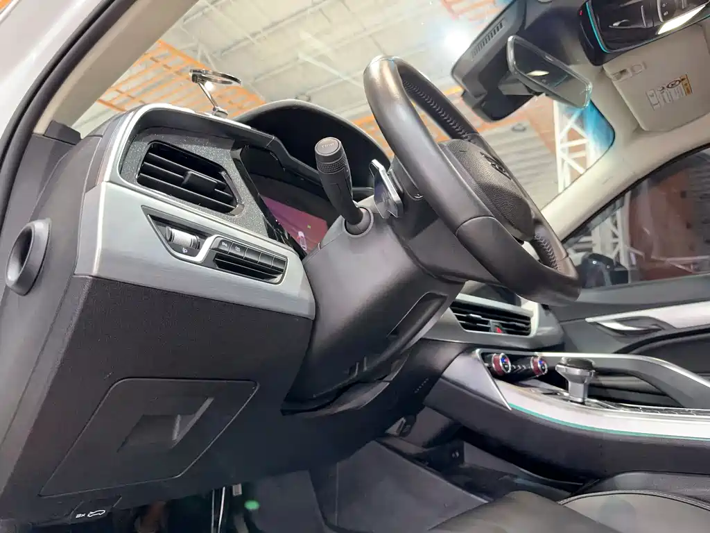 Geely Tugella 2019 300T