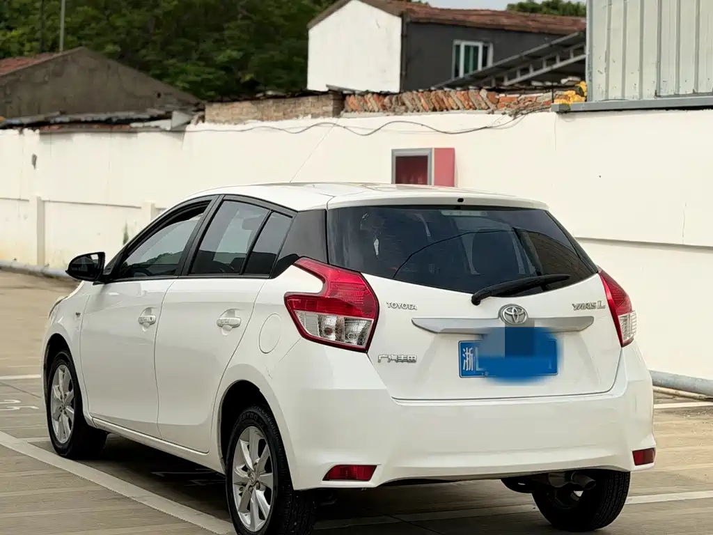 Toyota Yaris L — миниатюра 6
