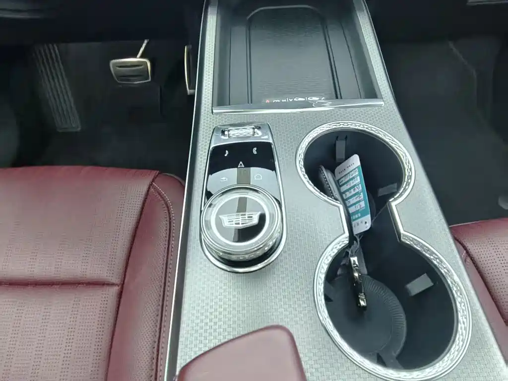 Cadillac XT5 — миниатюра 14