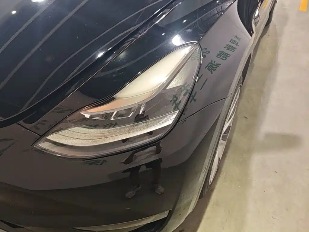 Tesla Model Y — миниатюра 24