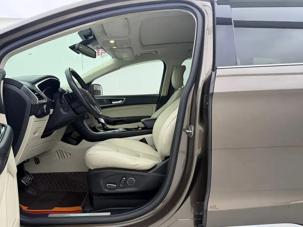 Ford Edge — миниатюра 7