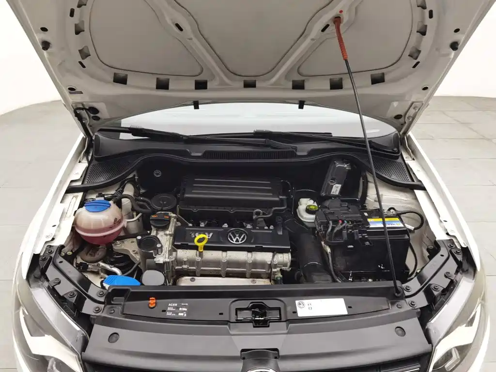 Volkswagen Polo — миниатюра 6