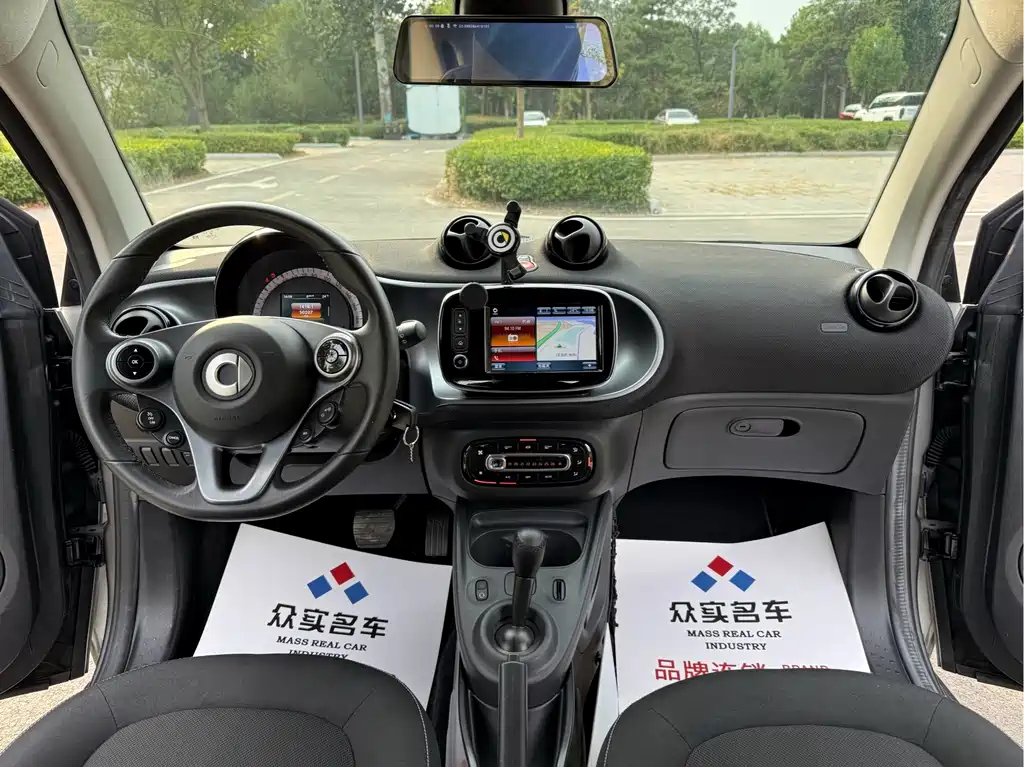 smart Smart Fortwo — миниатюра 10