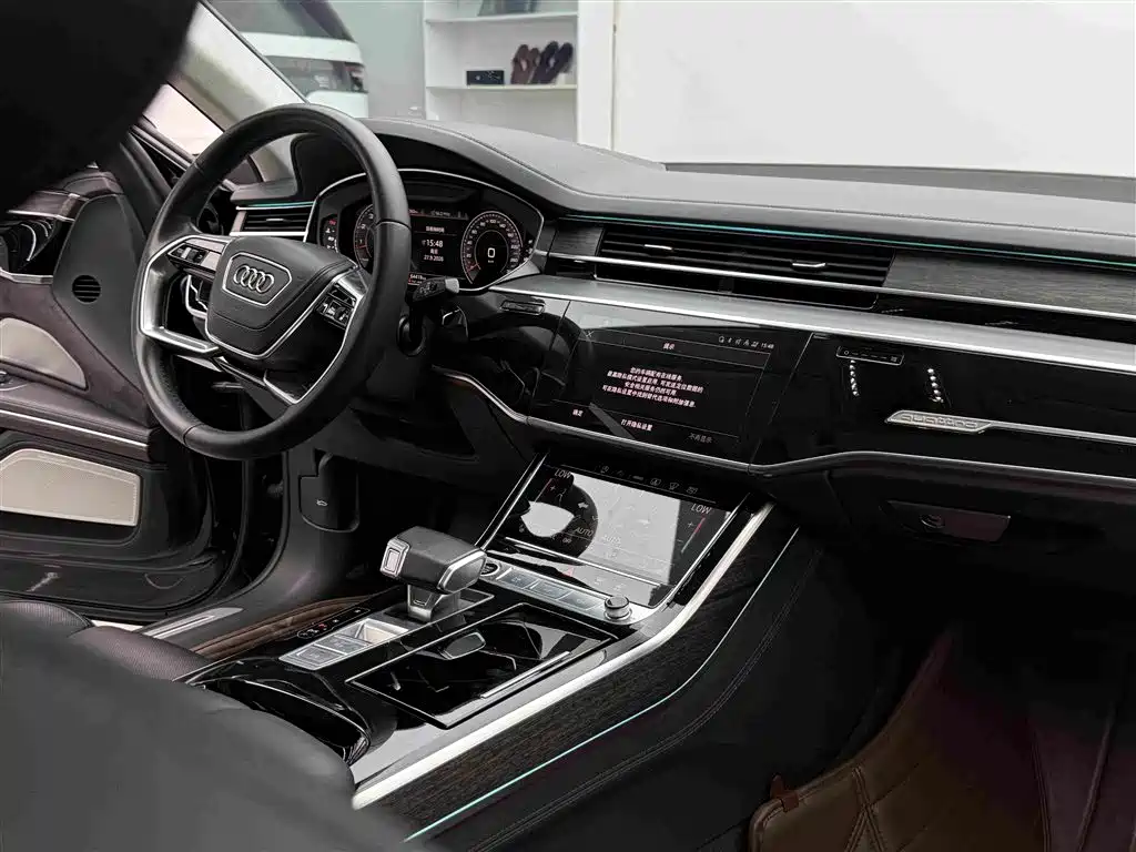 Audi A8 — миниатюра 13