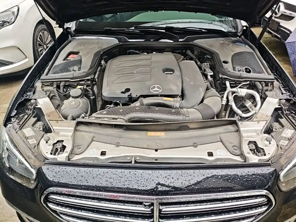 Mercedes-Benz E-Class — миниатюра 20