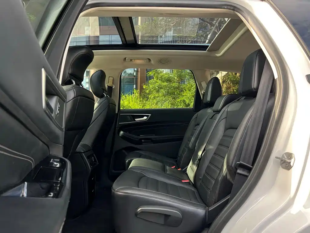 Ford Edge — миниатюра 13