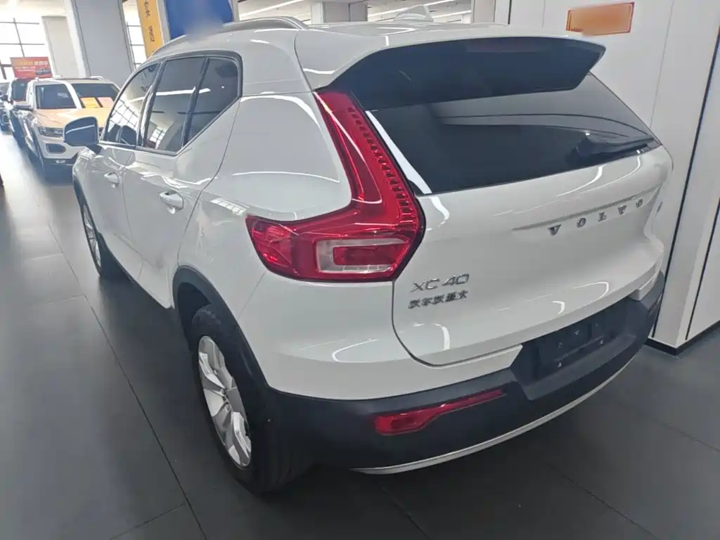 Volvo XC40 — миниатюра 5