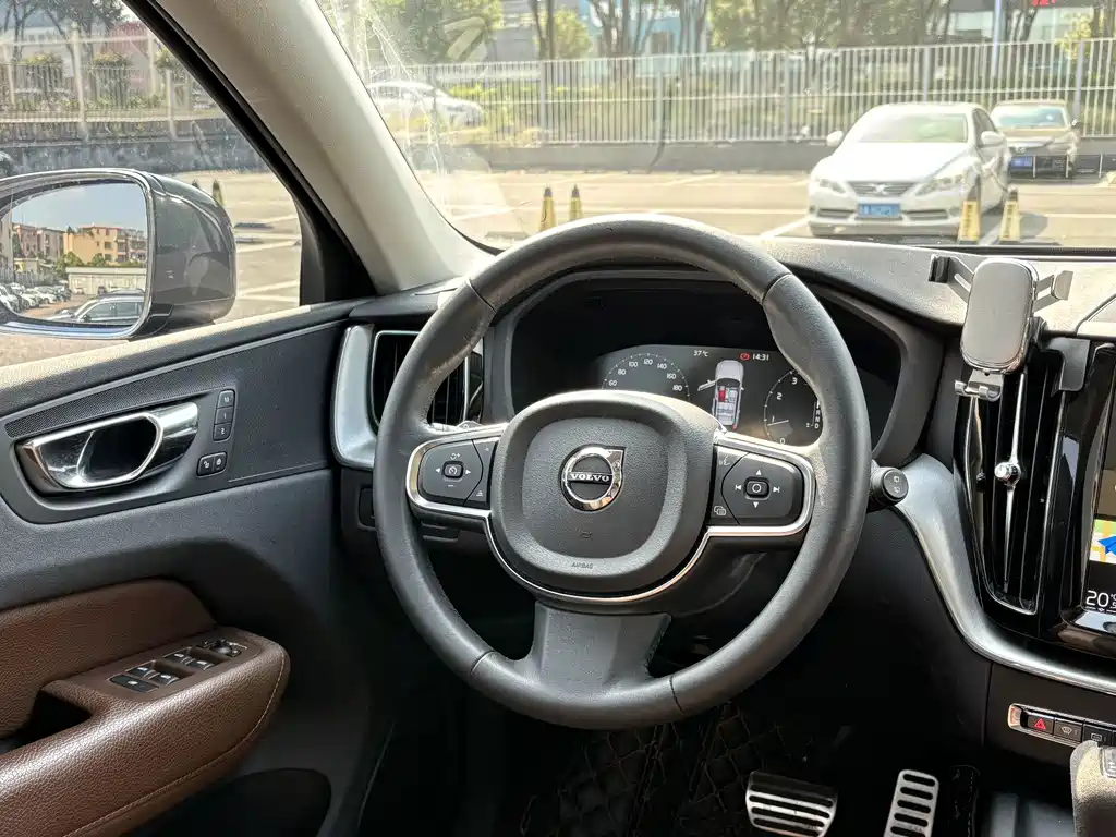 Volvo XC60 — миниатюра 13