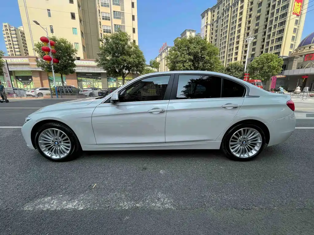 BMW 3 Series — миниатюра 9