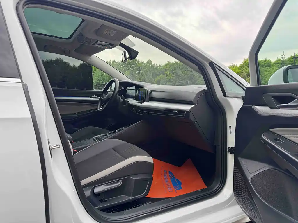 Volkswagen Golf 2021 280TSI DSG Pro