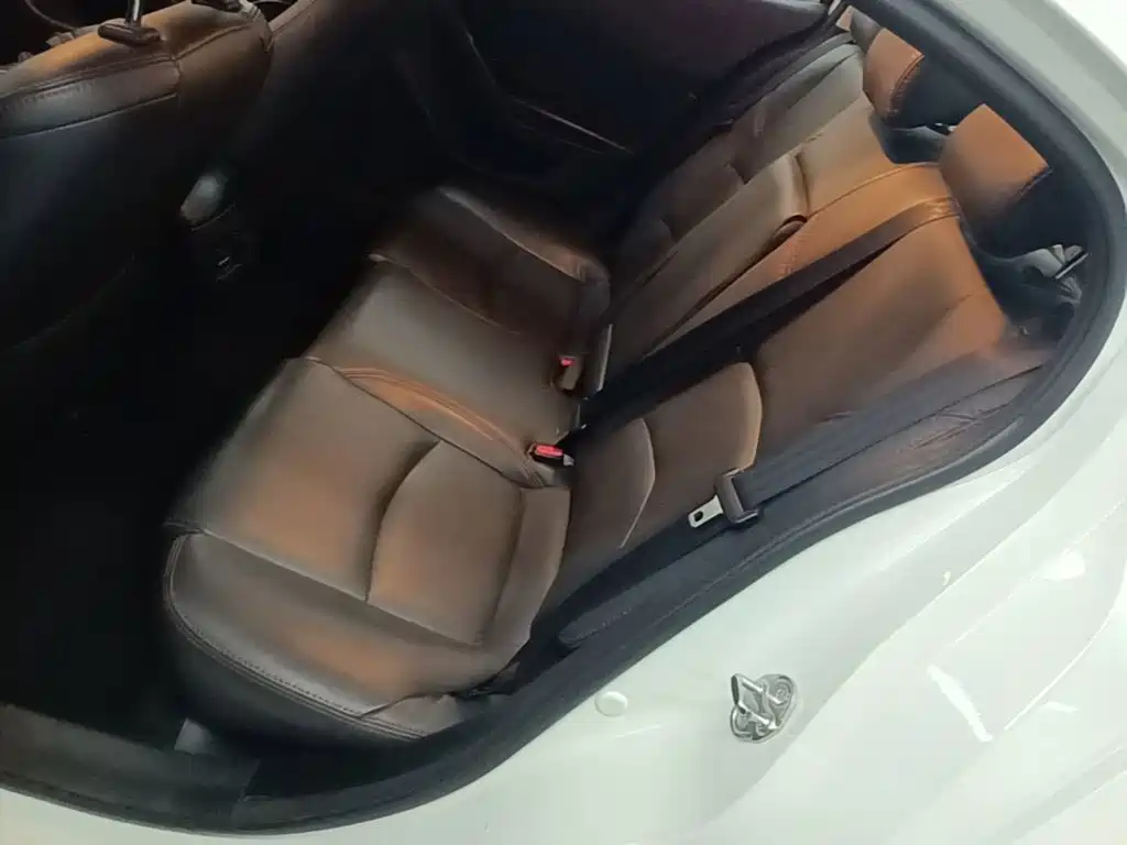 Mazda 3 Axela — миниатюра 22