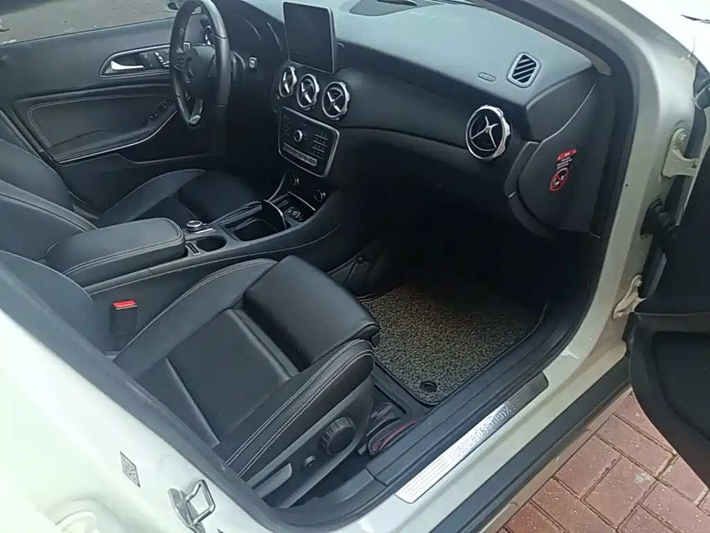 Mercedes-Benz GLA — миниатюра 9