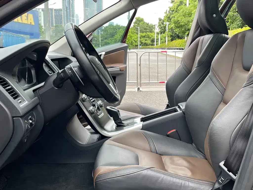 Volvo XC60 — миниатюра 8