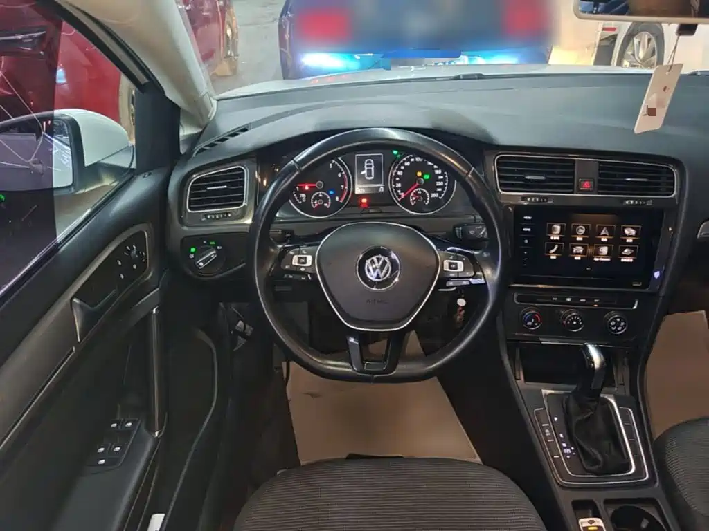 Volkswagen Golf — миниатюра 11
