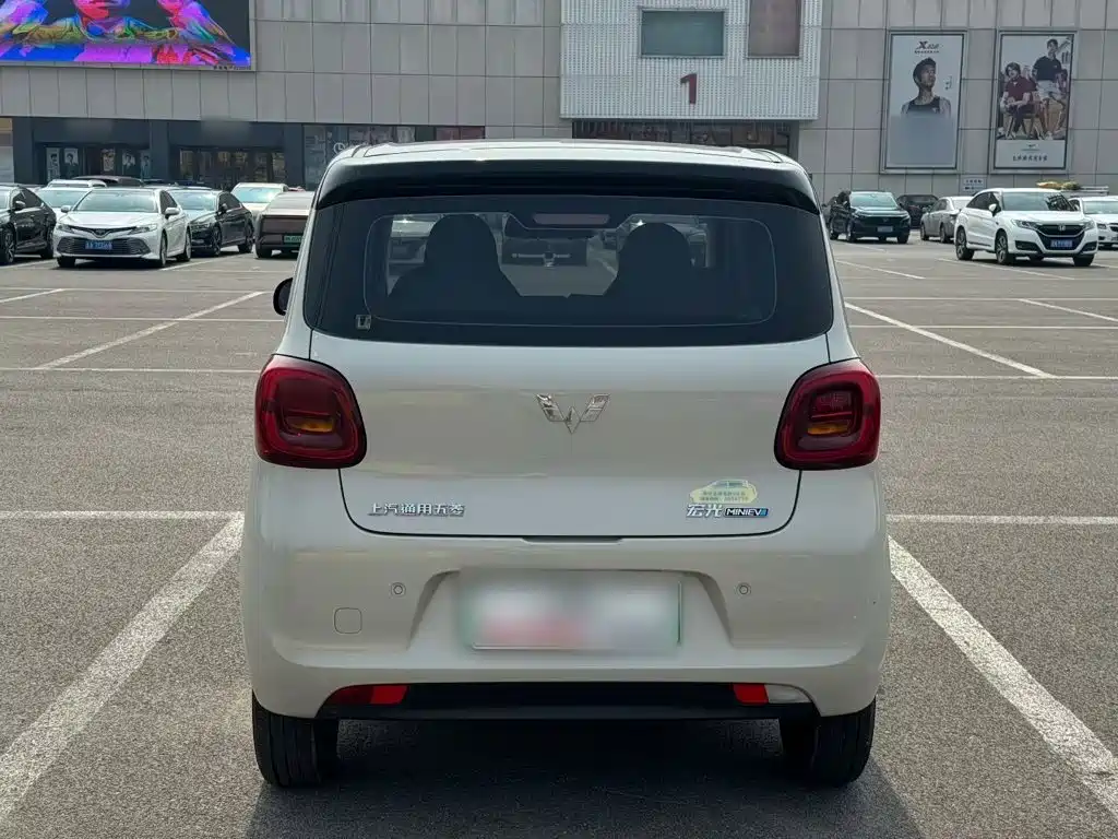 Wuling MINIEV — миниатюра 6