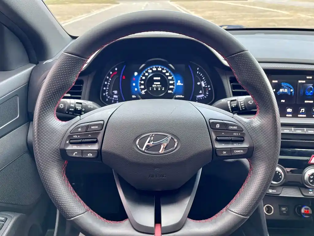 Hyundai Elantra — миниатюра 9