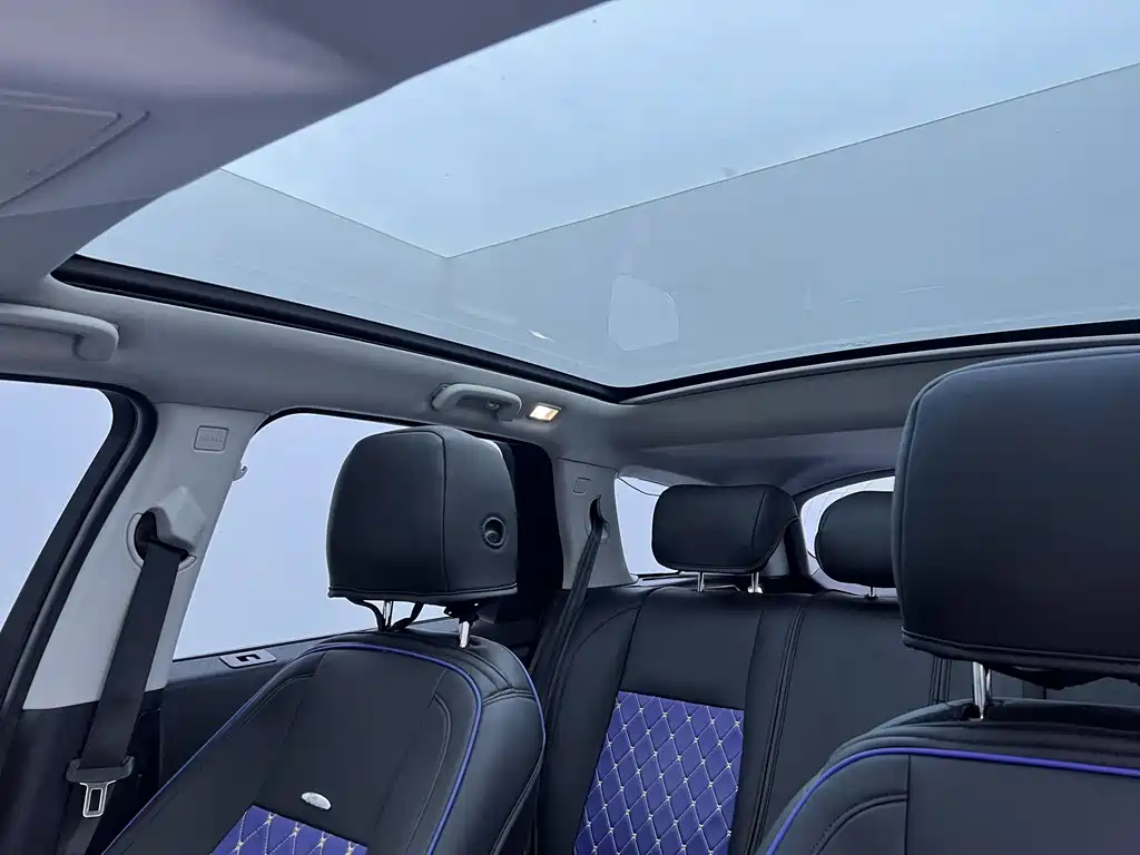 Land Rover Discovery Sport — миниатюра 9