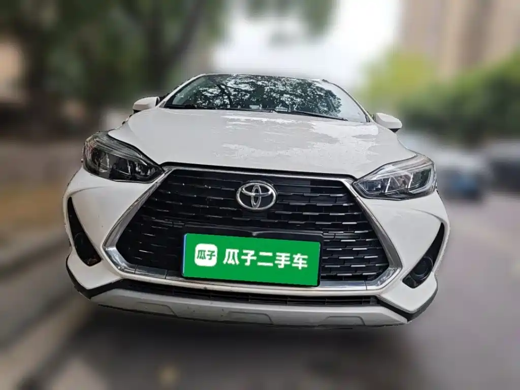 Toyota Yaris L — миниатюра 2