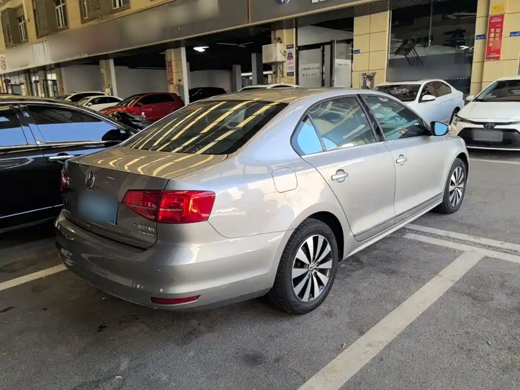 Volkswagen Sagitar — миниатюра 7