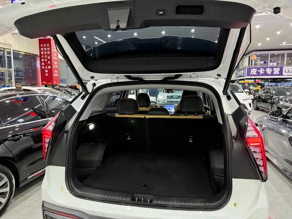 Geely Boyue L — миниатюра 15