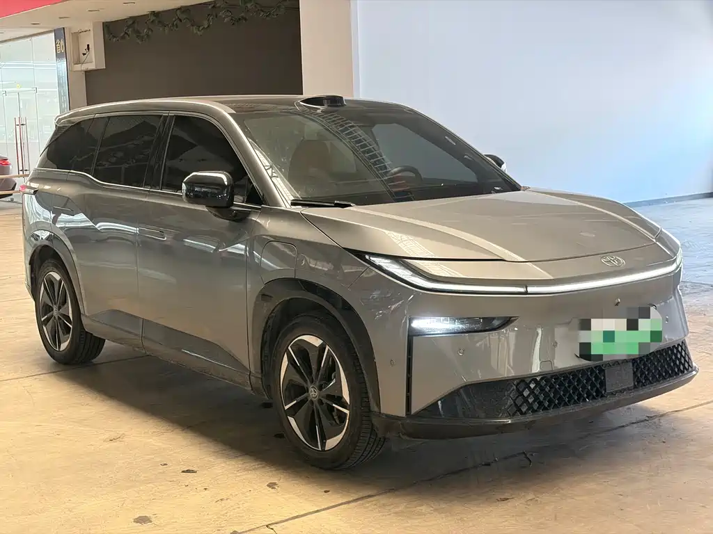 Toyota bZ3X — миниатюра 2
