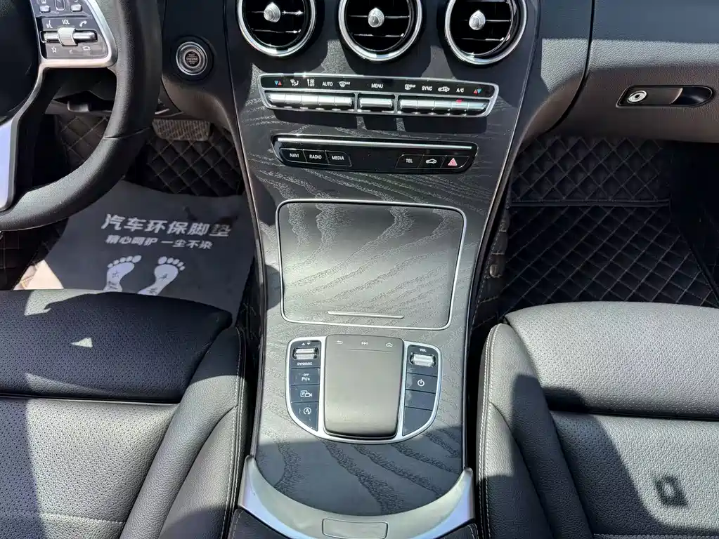 Mercedes-Benz C-Class — миниатюра 31