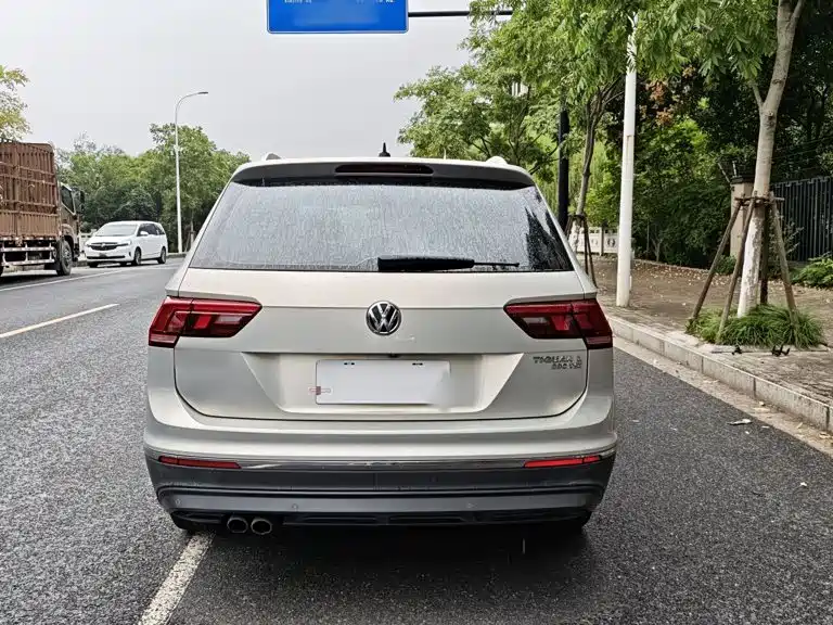 Volkswagen Tiguan L — миниатюра 11