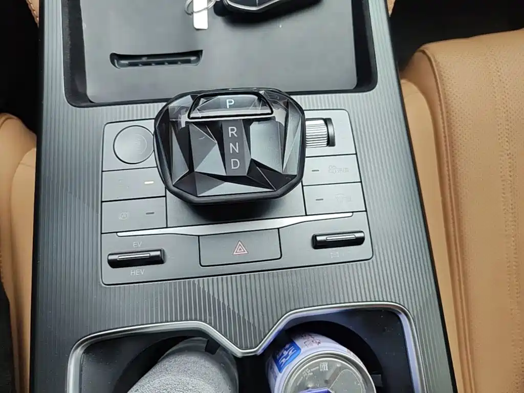BYD L DM-i — миниатюра 14