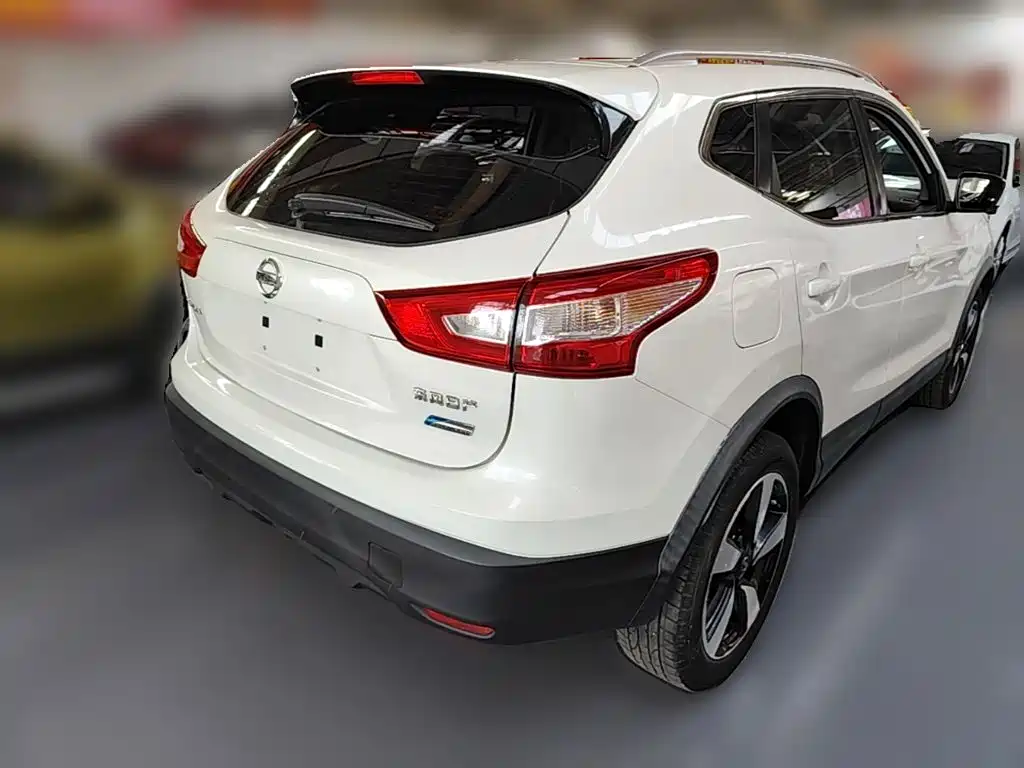 Nissan Qashqai — миниатюра 10