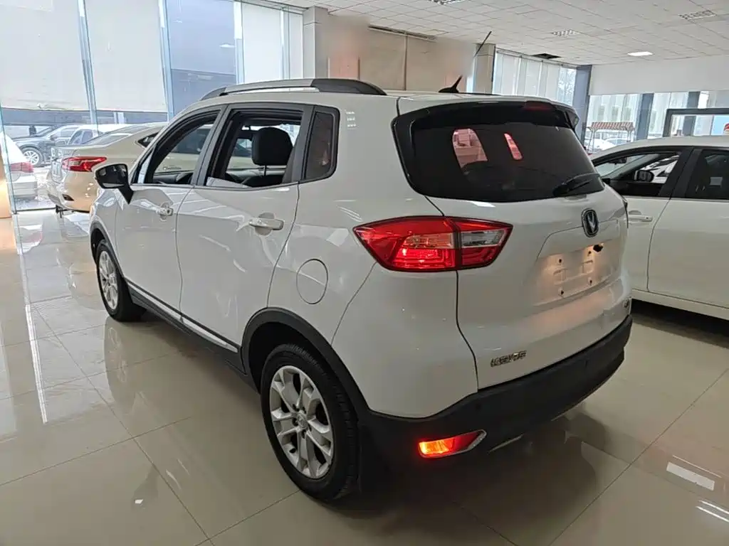Changan CS15 — миниатюра 5