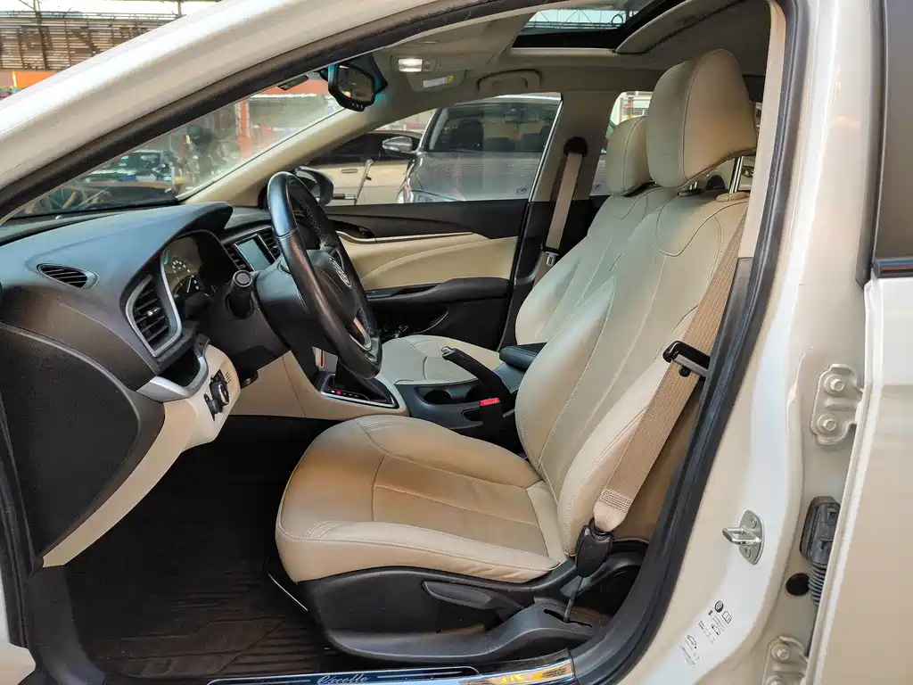 Buick Excelle — миниатюра 6