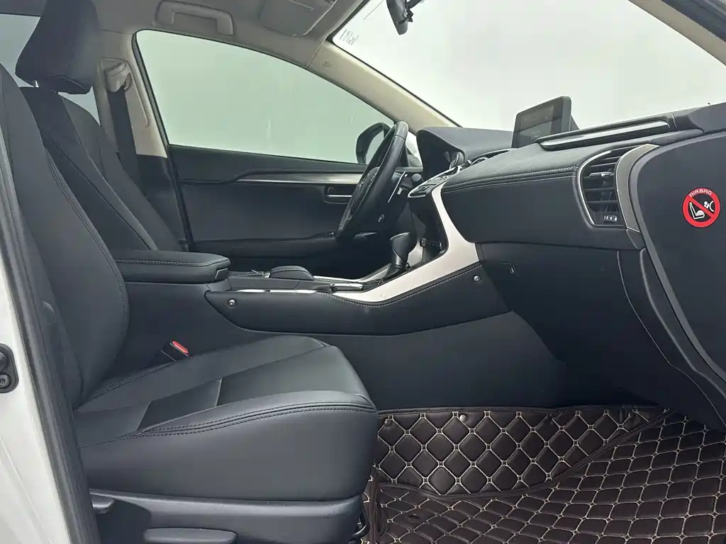 Lexus NX 2020 200 V