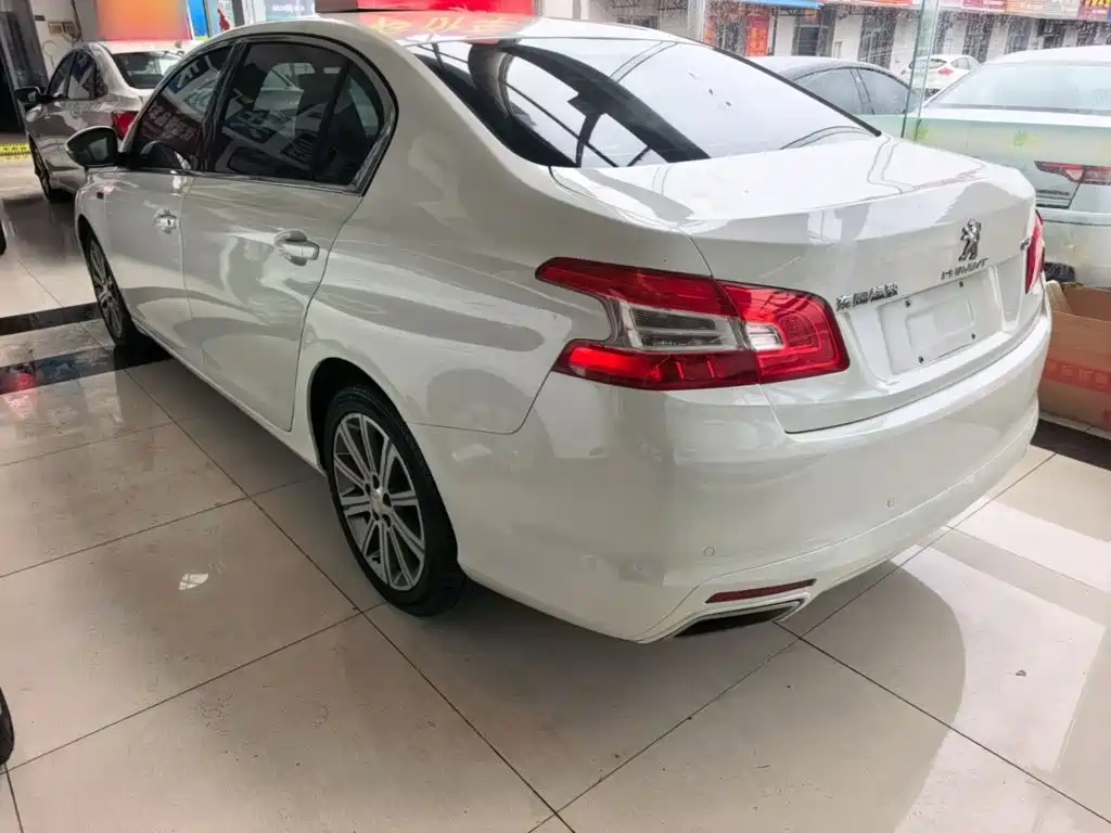 Peugeot 408 — миниатюра 5