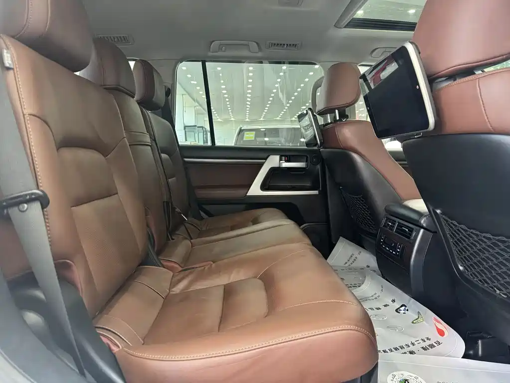 Toyota Land Cruiser — миниатюра 10