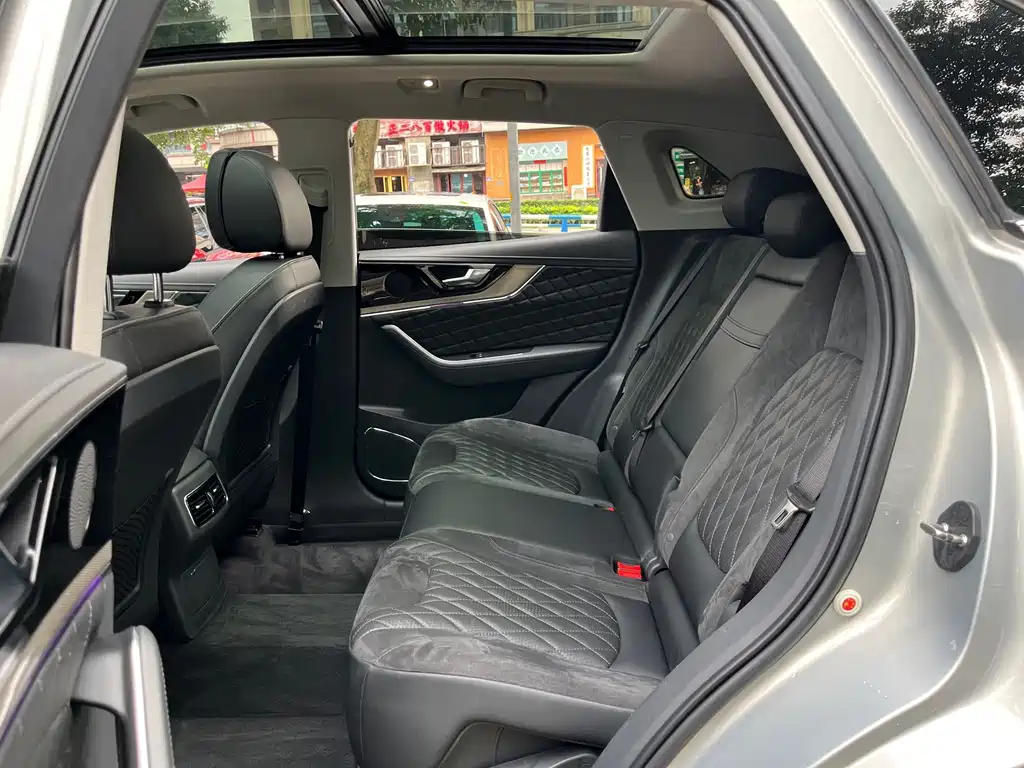 Hongqi Hongqi HS5 — миниатюра 10