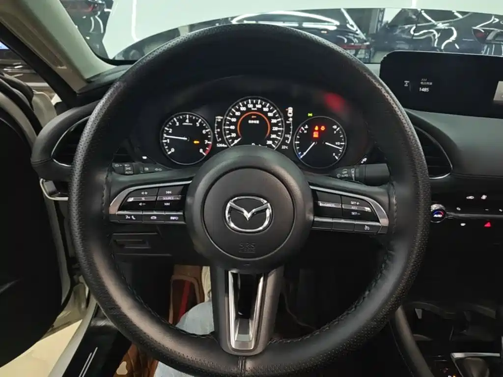 Mazda 3 Axela — миниатюра 11