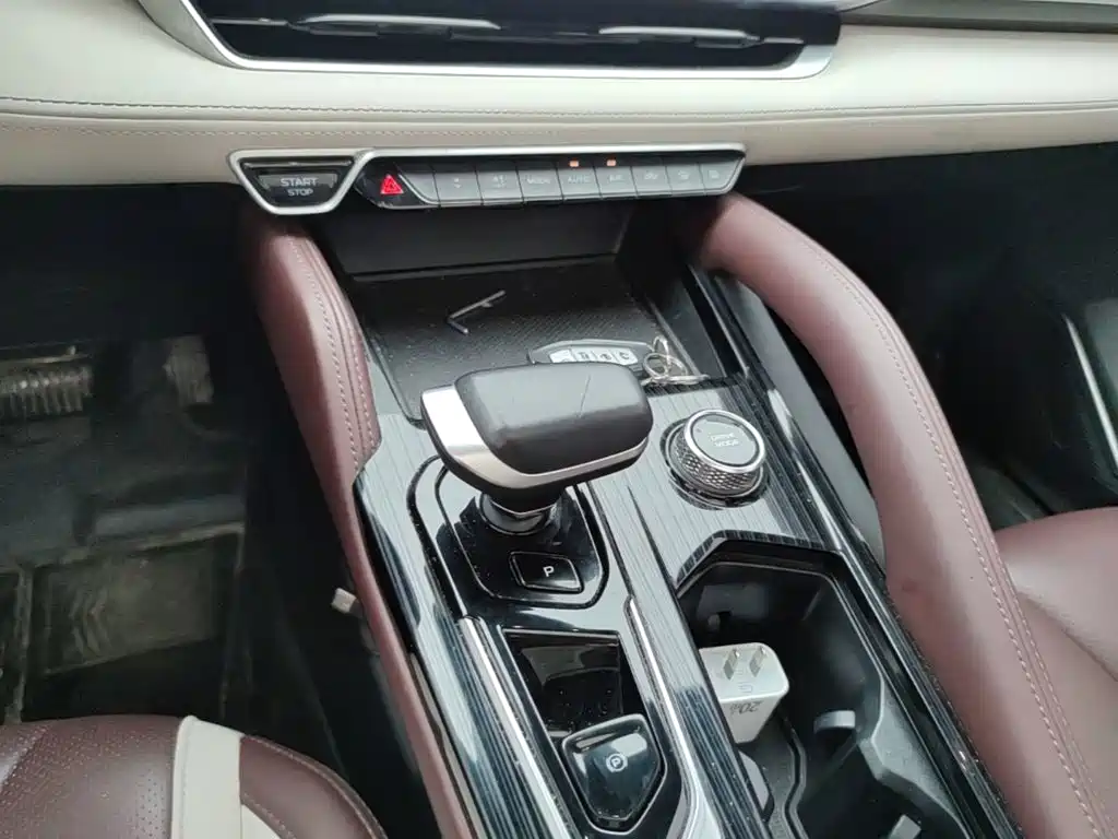 Geely Xingyue L — миниатюра 14