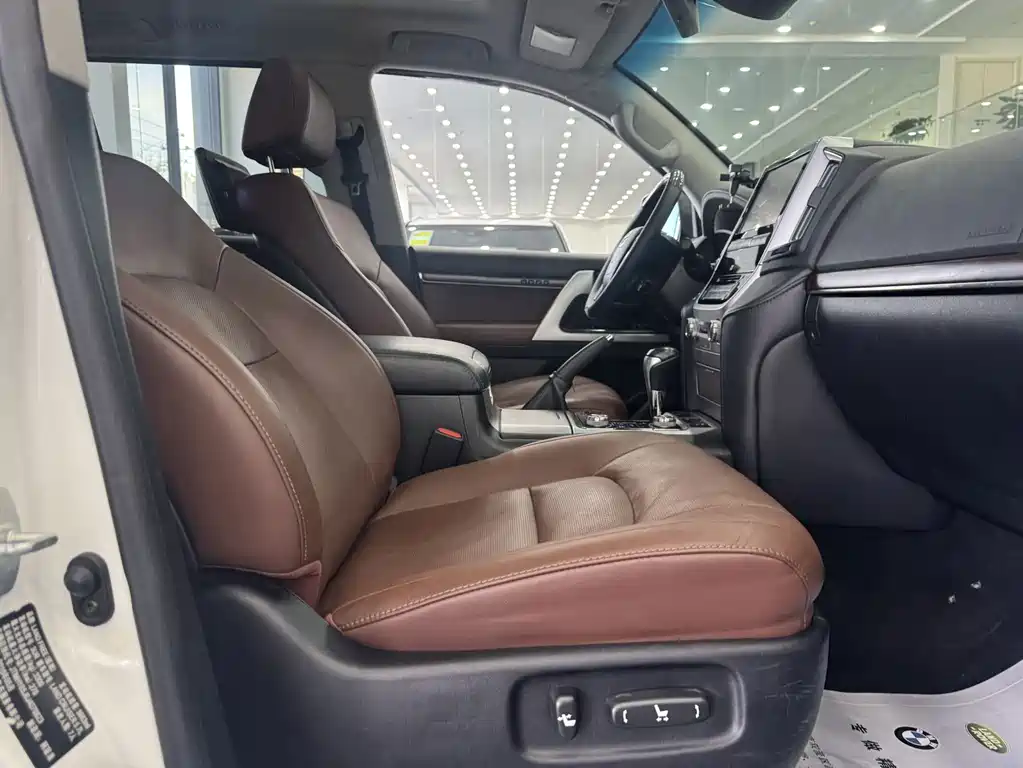 Toyota Land Cruiser — миниатюра 9