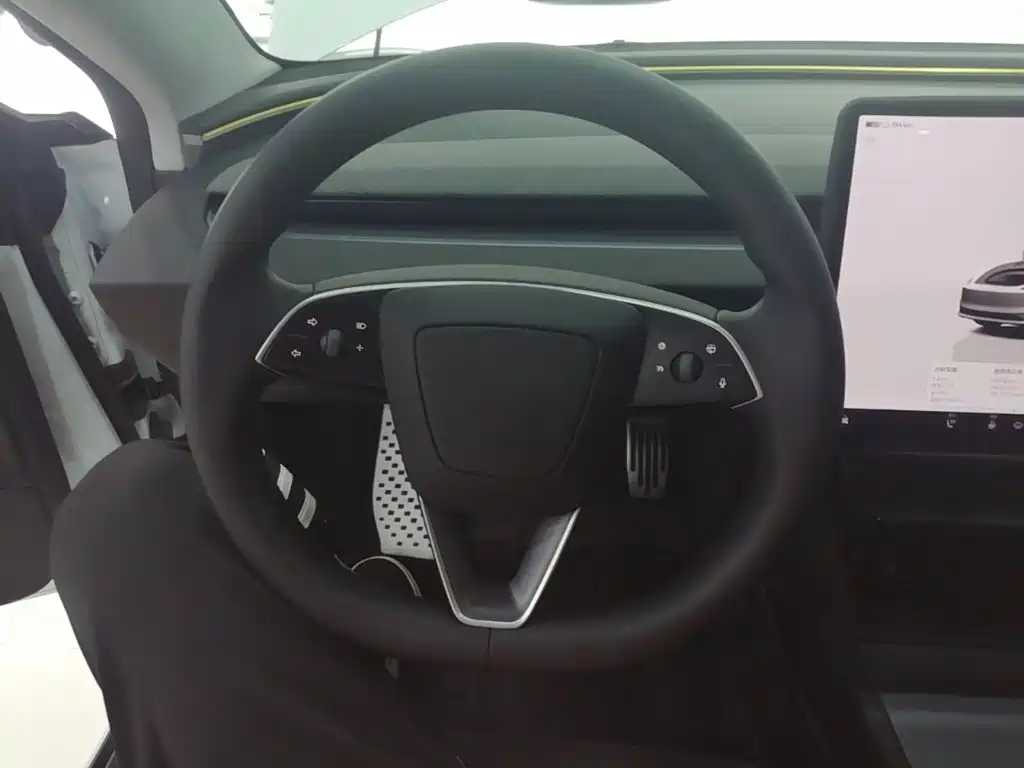 Tesla Model 3 — миниатюра 11