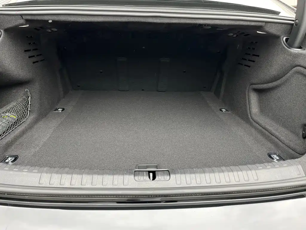 Audi A6L — миниатюра 29